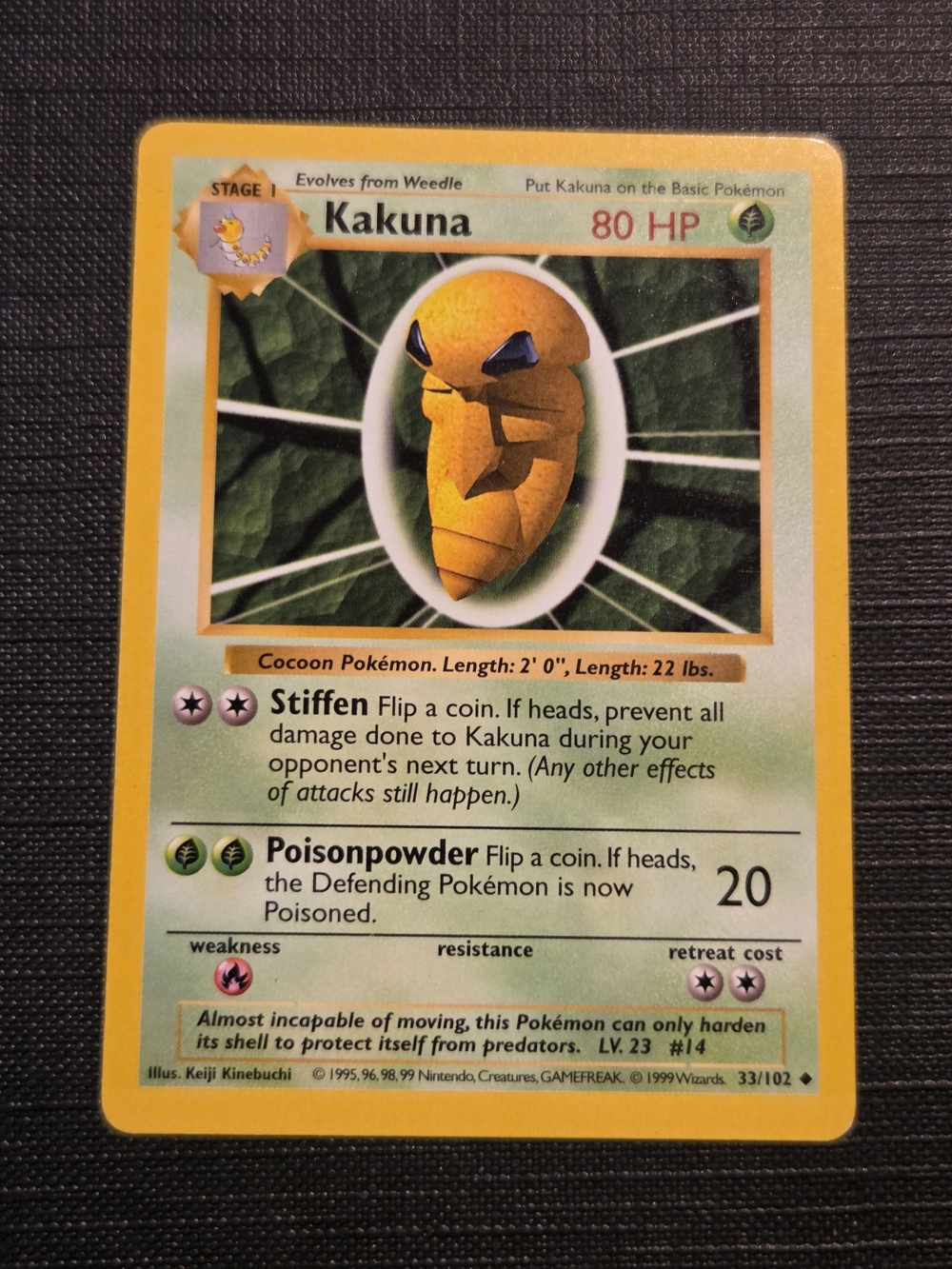 Pokemon Base Set 1999 KAKUNA Trading Card (33/102)